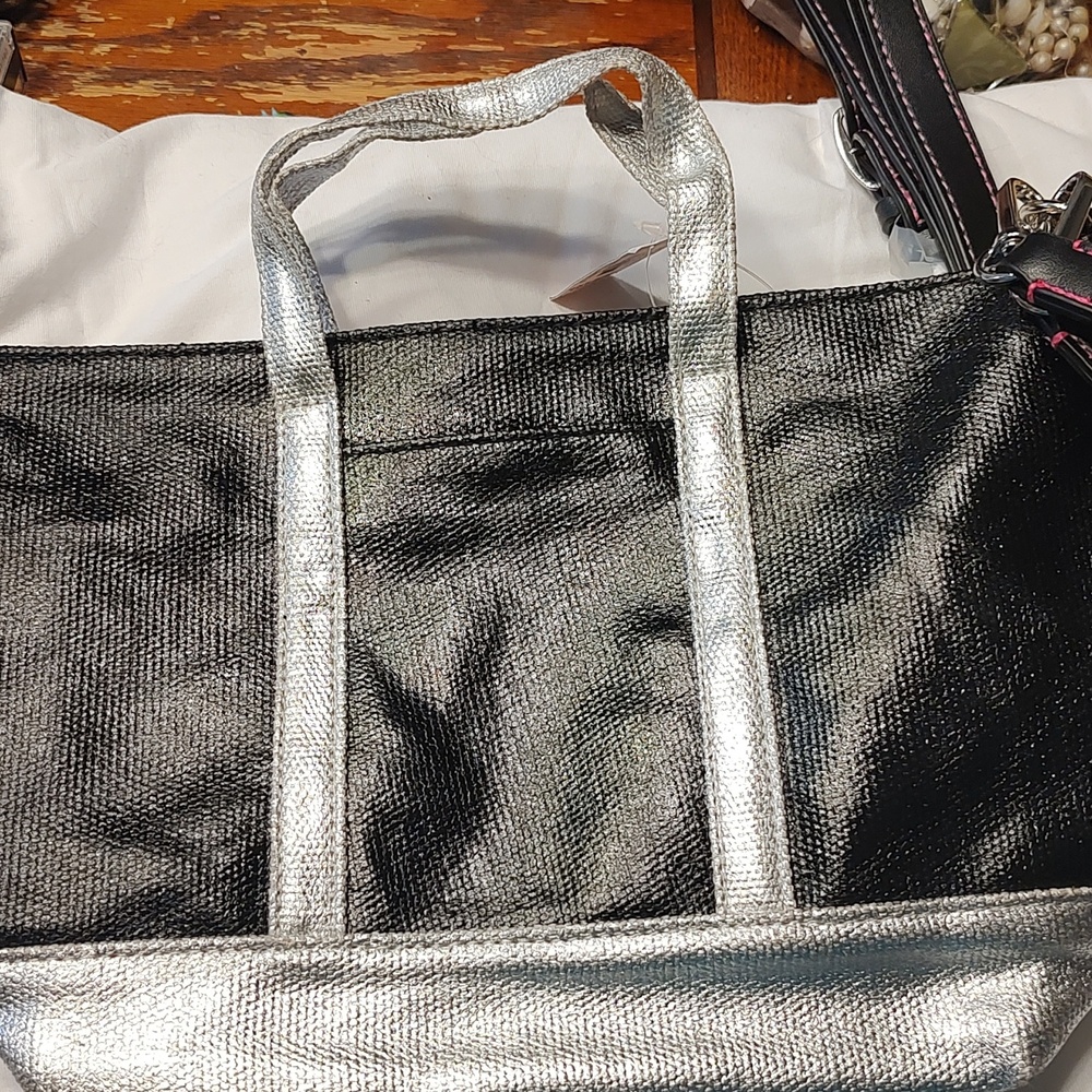 ❤️Victoria Secret Mini Tote Purse Bag Crossbody Silver Black Zippered NWT - Picture 7 of 12
